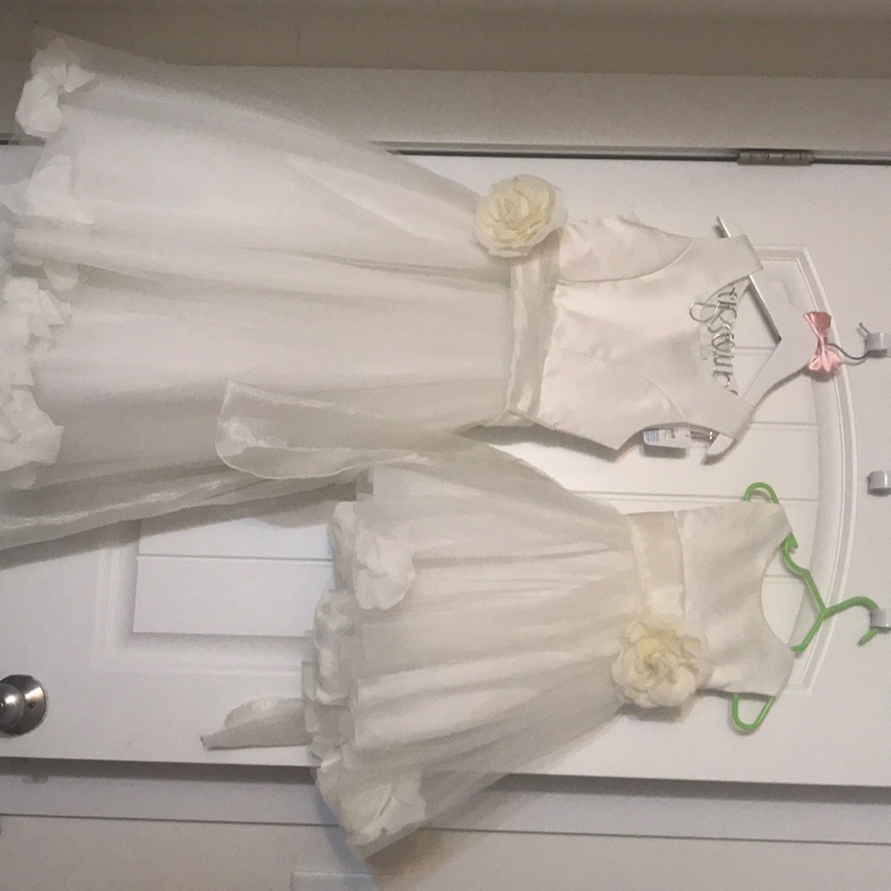 Flower girl dresses .